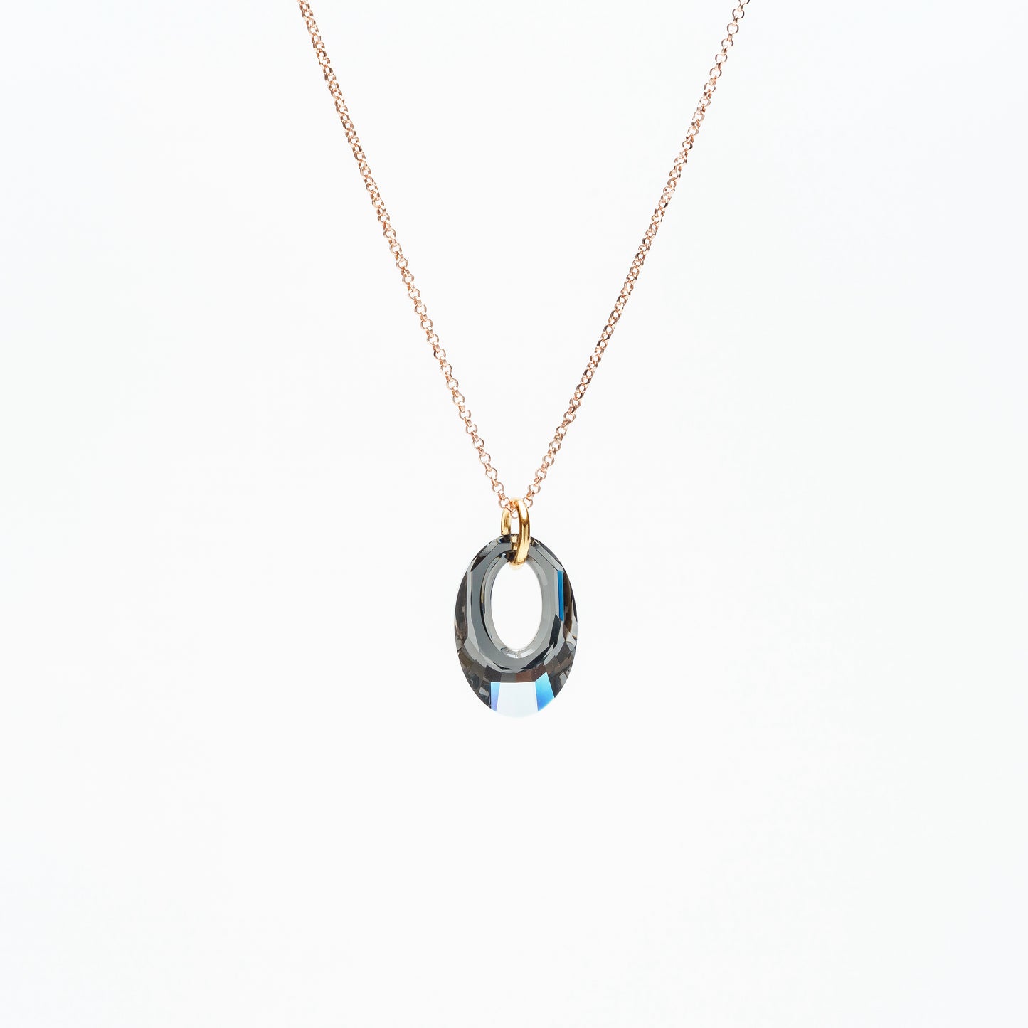OVALE Collana con ciondolo in cristallo ovale