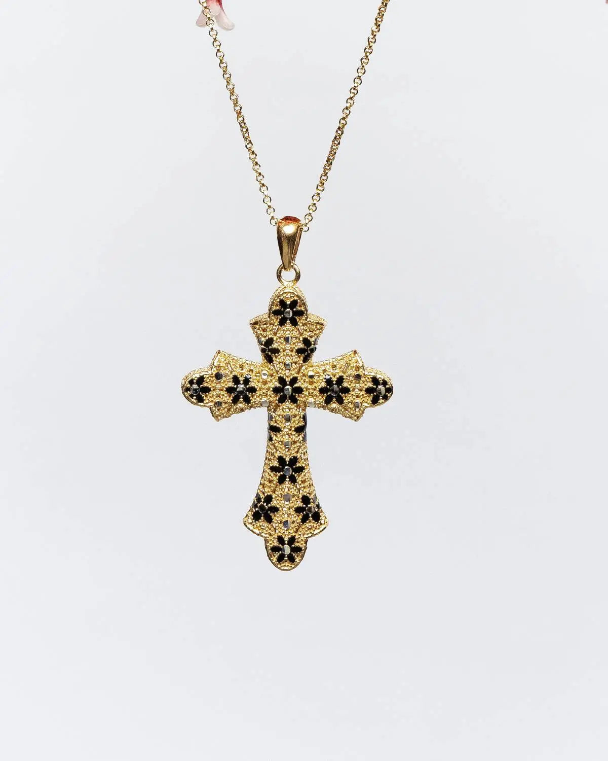 MEDIUM CROSS NECKLACE