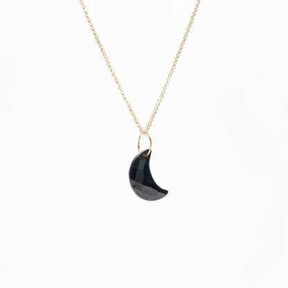 LUNA  Collana con ciondolo in cristallo